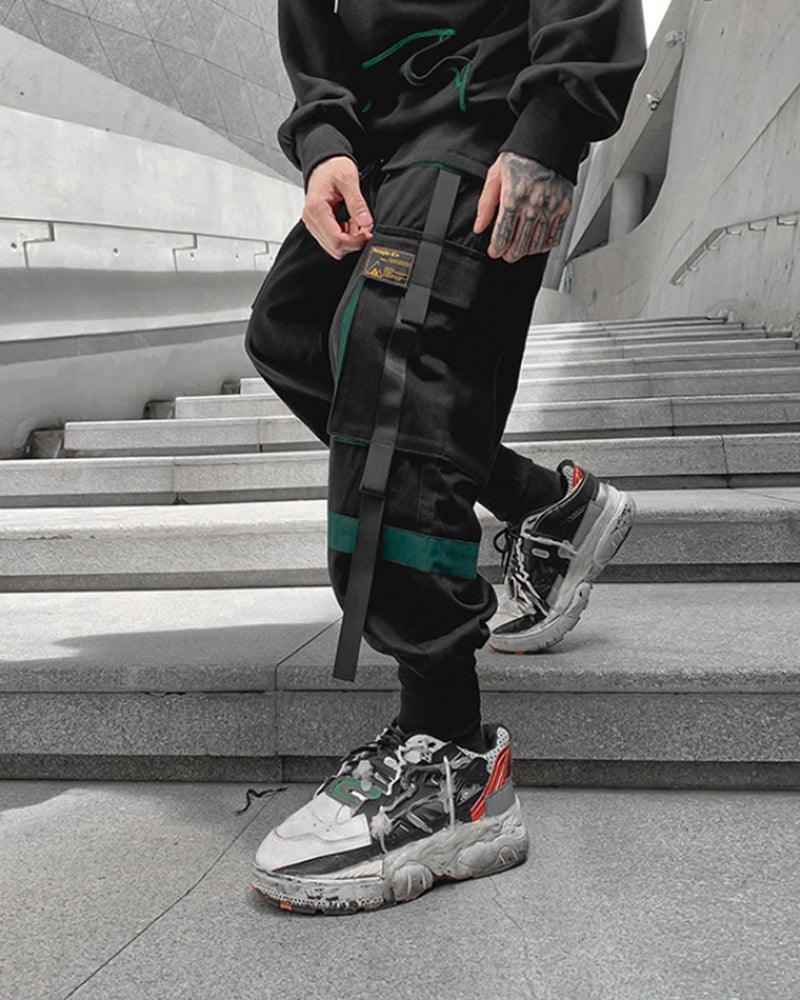 techwear pants，techwear cargo pants，black cargo pants，black cargo pants mens，black cargo pants outfit，cargo jogger pants，baggy cargo pants，baggy cargo pants outfit，street style cargo pants outfit，cargo pants outfits，cargo pants outfit ideas，best cargo pants，utility cargo pants，mens streetwear outfits，cyberpunk pants，multi pocket cargo pants，black pocket pants，cargo pants for men，mens cargo pants，cargo pants men