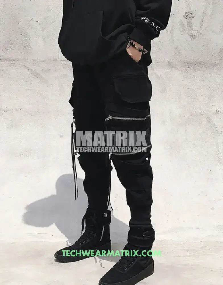 Tapered cargo pants techwear