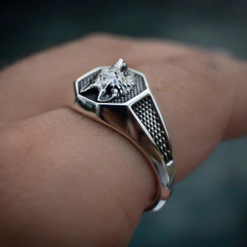 Wolf Ring